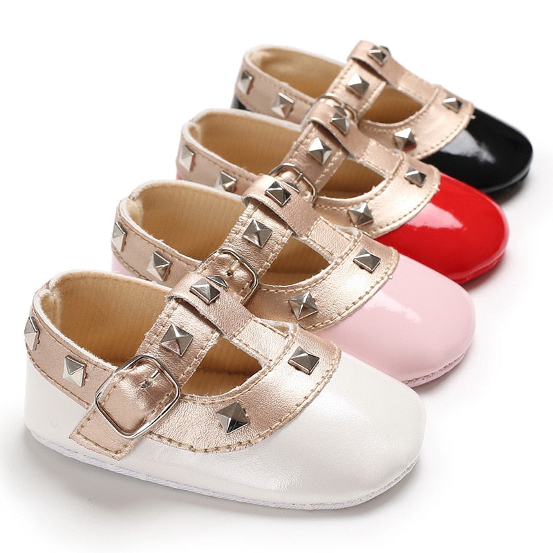 Sapato Verniz com Spike sapato Loja Click Certo