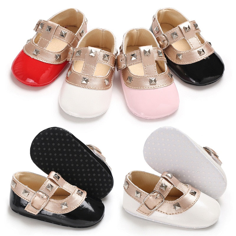 Sapato Verniz com Spike sapato Loja Click Certo