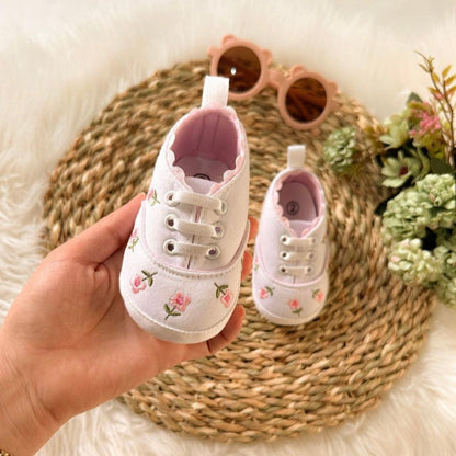 Zapatillas Bordadas Con Flores