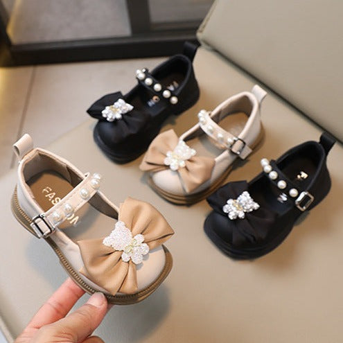 Children's Shoes Woman Pearls and Bow